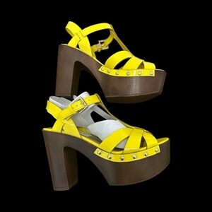 GBG Los Angeles Yellow Platform Heels
